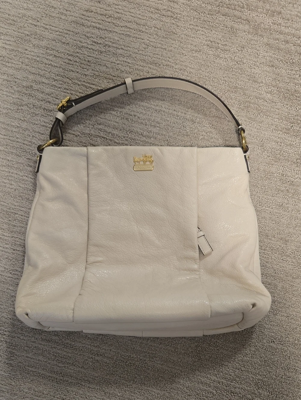 LIKE NEW! Vintage Coach Madison Isabelle Hobo-Ivory